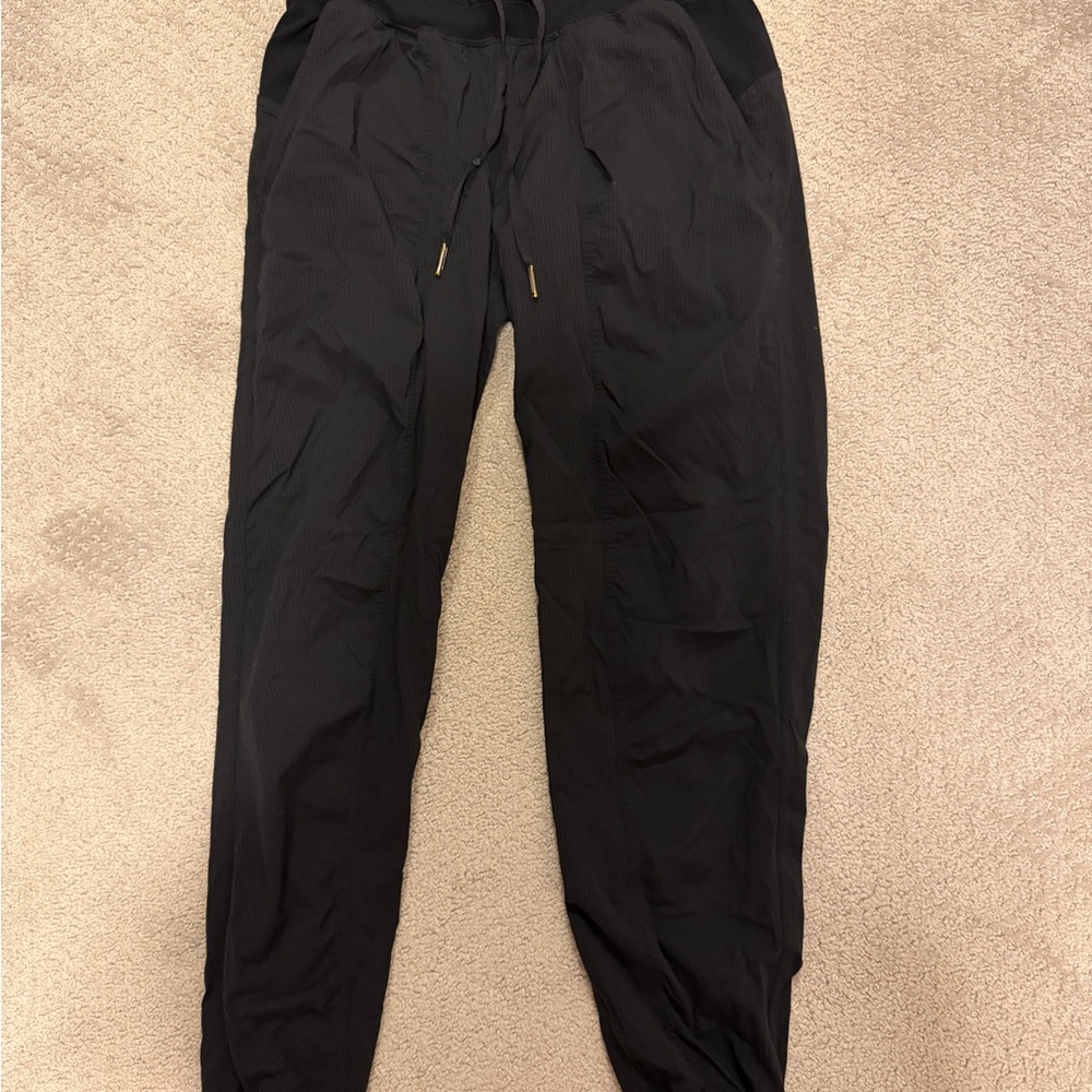 Lululemon dance studio joggers